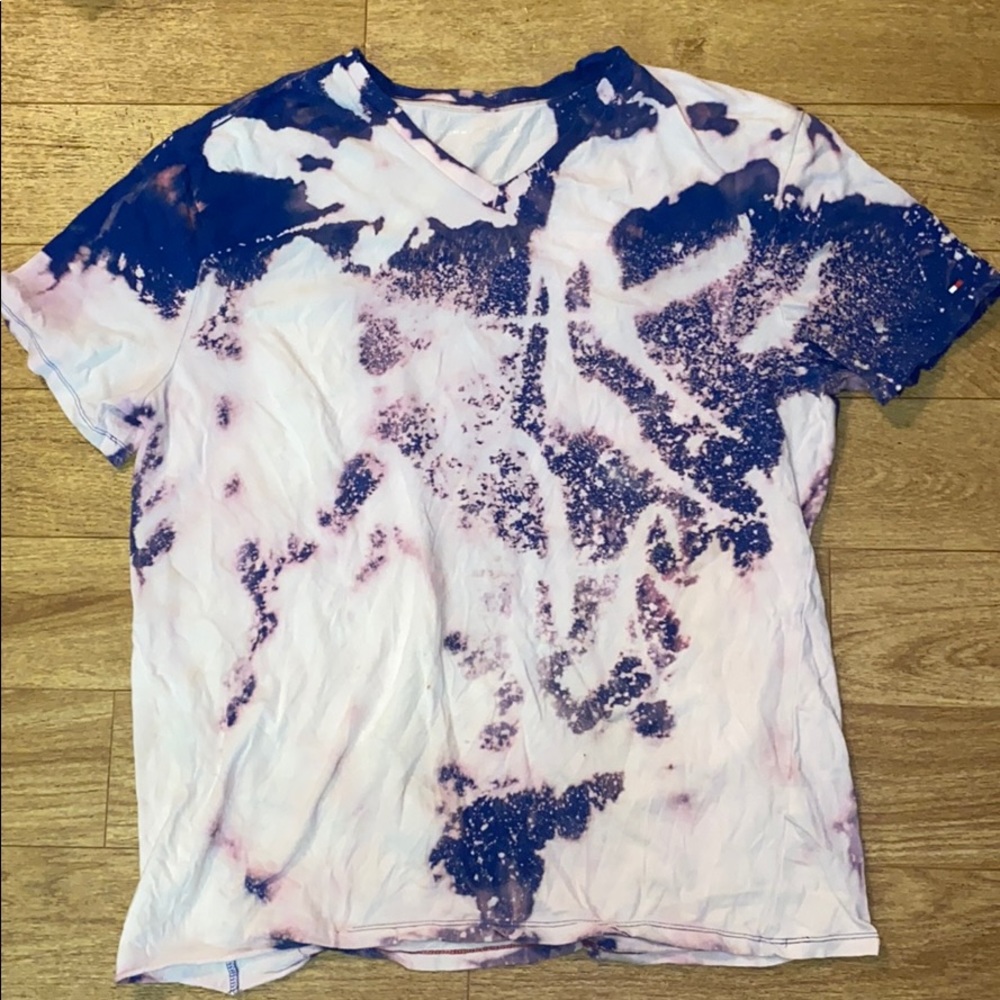 V- neck shirt